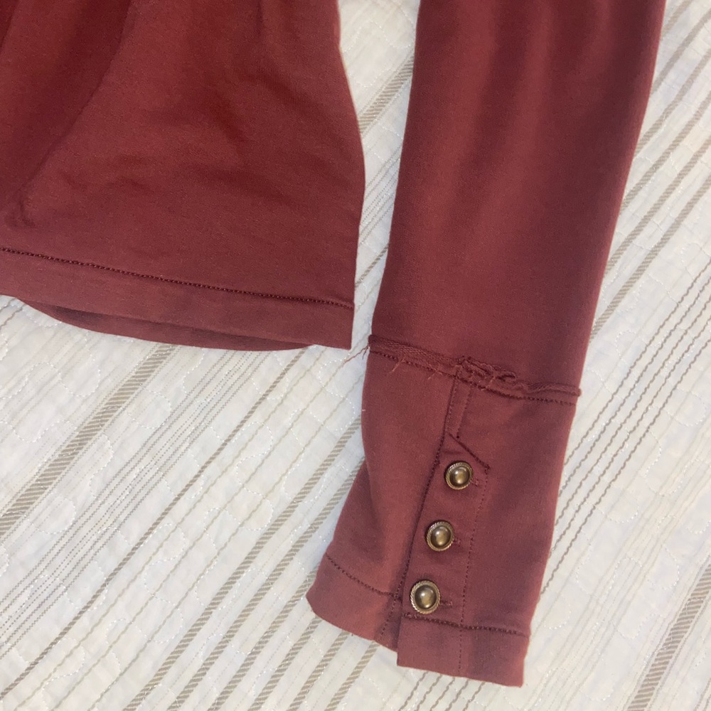 Lightweight Shacket/Sweater - Picture 3 of 4